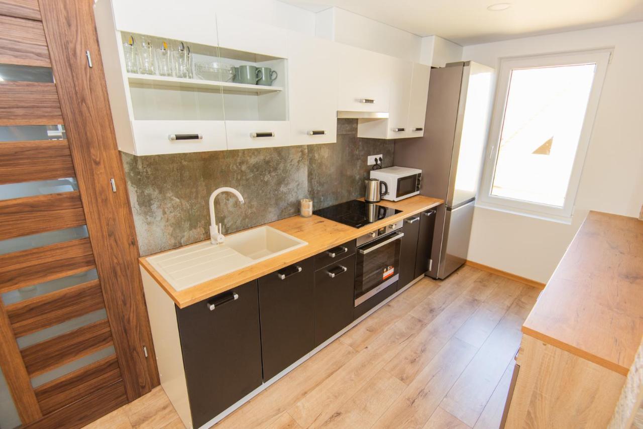 Apartamentai Pas Kaju Senamiestyje Salia Botanikos Parko Palanga Exterior photo