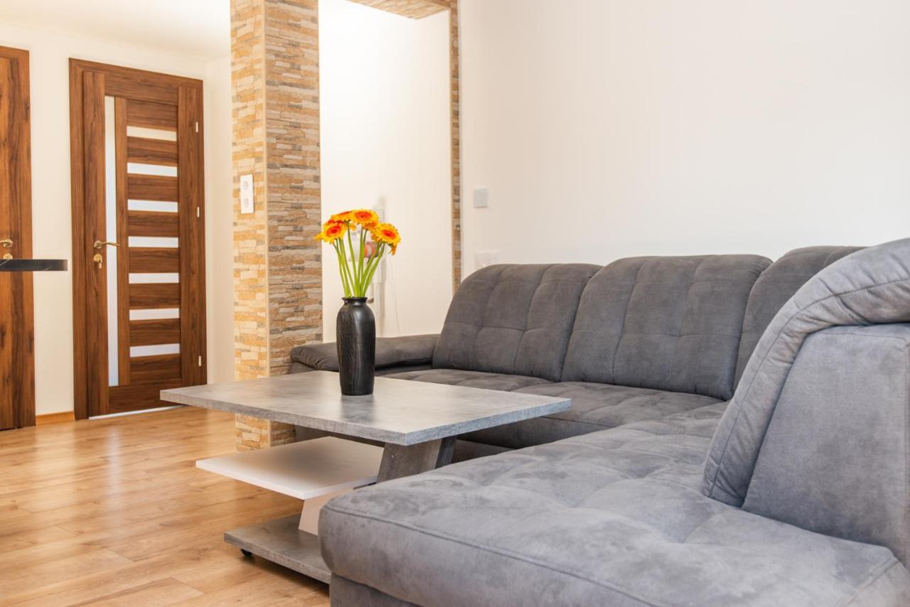 Apartamentai Pas Kaju Senamiestyje Salia Botanikos Parko Palanga Exterior photo